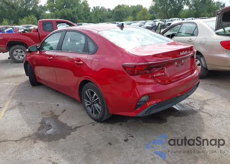 2024 Kia Forte Lxs z USA, uszkodzony, nr VIN 3KPF24AD5RE783270